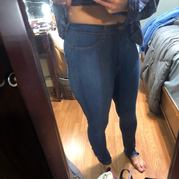 Like new! Stretchy butt lifting skinny high waisted jeans - Picture 4 of 6